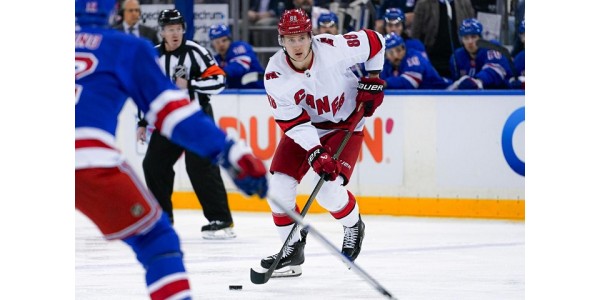 Carolina Hurricanes poprvé v sezóně vyhrála čtyři za sebou Carolina Hurricanes poprvé v sezóně vyhrála čtyři za sebou